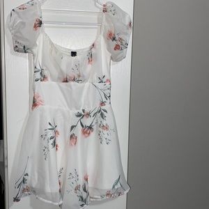 Windsor Romper with puff sleeves